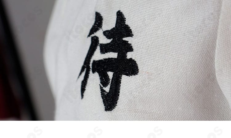 衣装に施された文字プリントの接写。落書き風モチーフを忠実再現した凶鳥狂死香 私服コス。