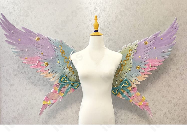 レインボーエトワールコーデ 羽翼装飾のディテールアップ。イベントや撮影で映える存在感を表現
