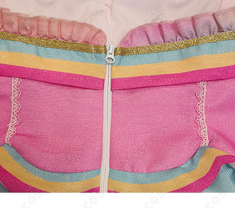 レインボーエトワールコーデ 背面ファスナー周りの詳細。着脱しやすい実用設計と縫い代の処理を解説