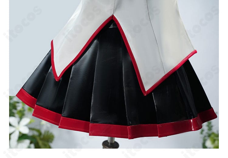雑音ミク コスプレ衣装 背面スカート装飾アップ。背面の切替とステッチワーク、落ち感を示すディテール。