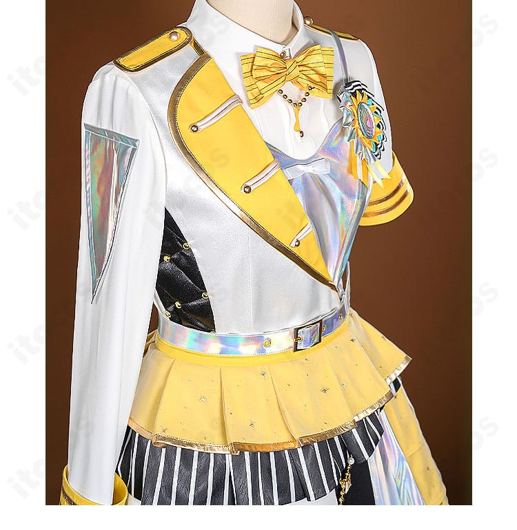 衣領の装飾ディテール（カラーの形状とライン）