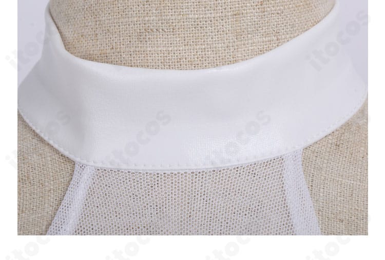 ガンスミスビッチ コスプレ衣装の首元ディテール。襟周りの仕立てとラインを確認できる画像