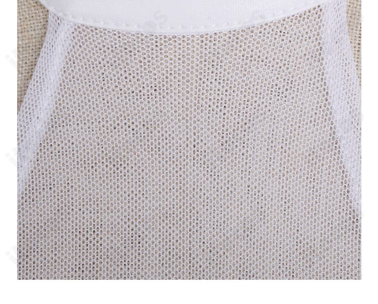 ガンスミスビッチ 衣装の網目風装飾ディテール。独特のデザインパーツの再現度を示す写真