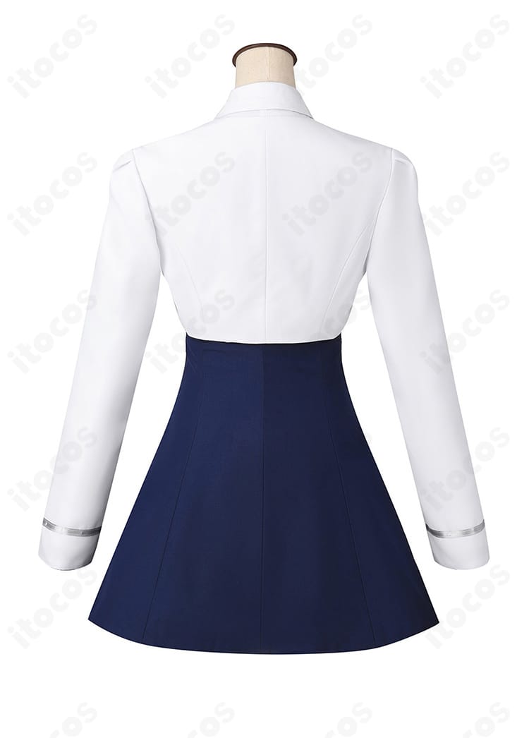 FGO マシュ・キリエライト 新衣装コスプレの背面全景。背中のラインと裾の落ち感を丁寧に表現。