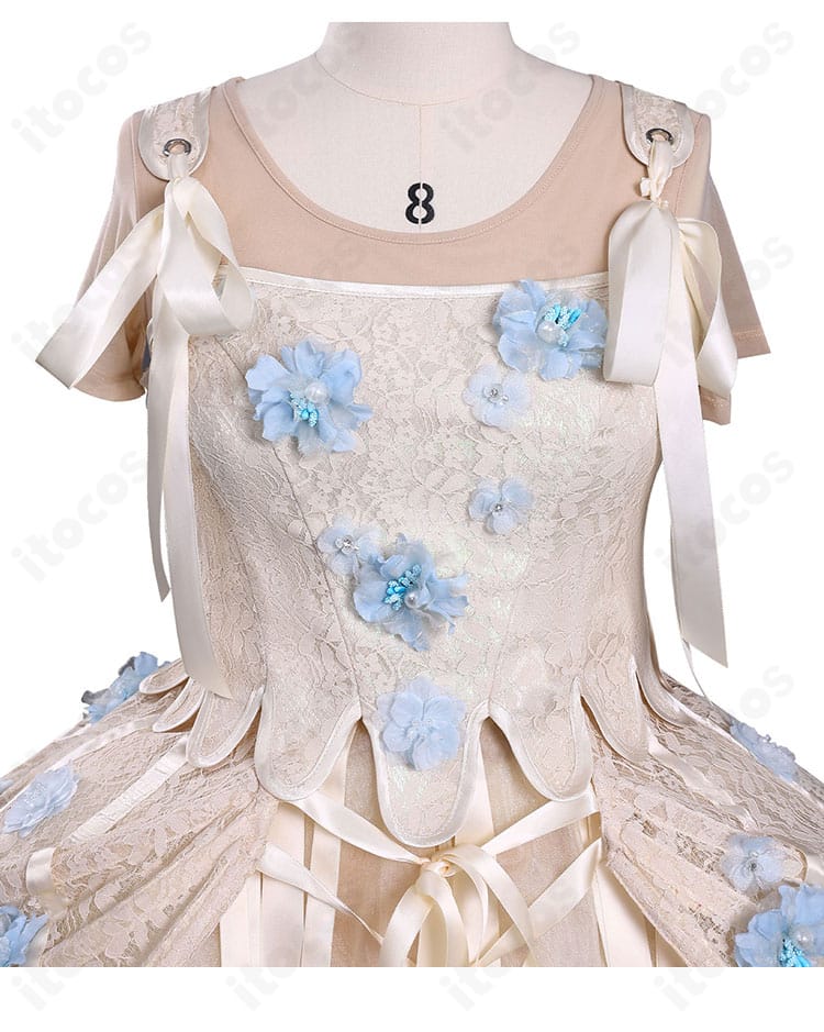 ウェンズデー コスプレ衣装 ドレスの襟元装飾ディテール。縁取りとステッチの仕上がりが見える接写。