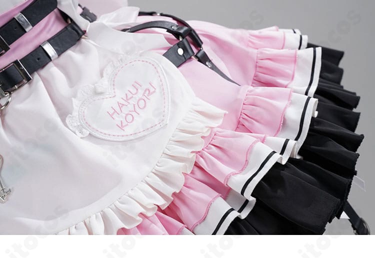 ホロライブ 博衣こより メイド コスプレ衣装のエプロンハート装飾アップ。可愛さを引き立てるモチーフ