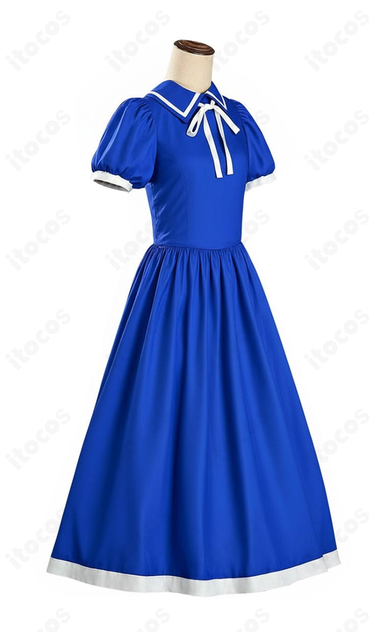 木之本桜 私服ワンピース衣装の側面図。自然なラインと縫製の仕上がり、袖やウエストのバランスを確認できる画像。