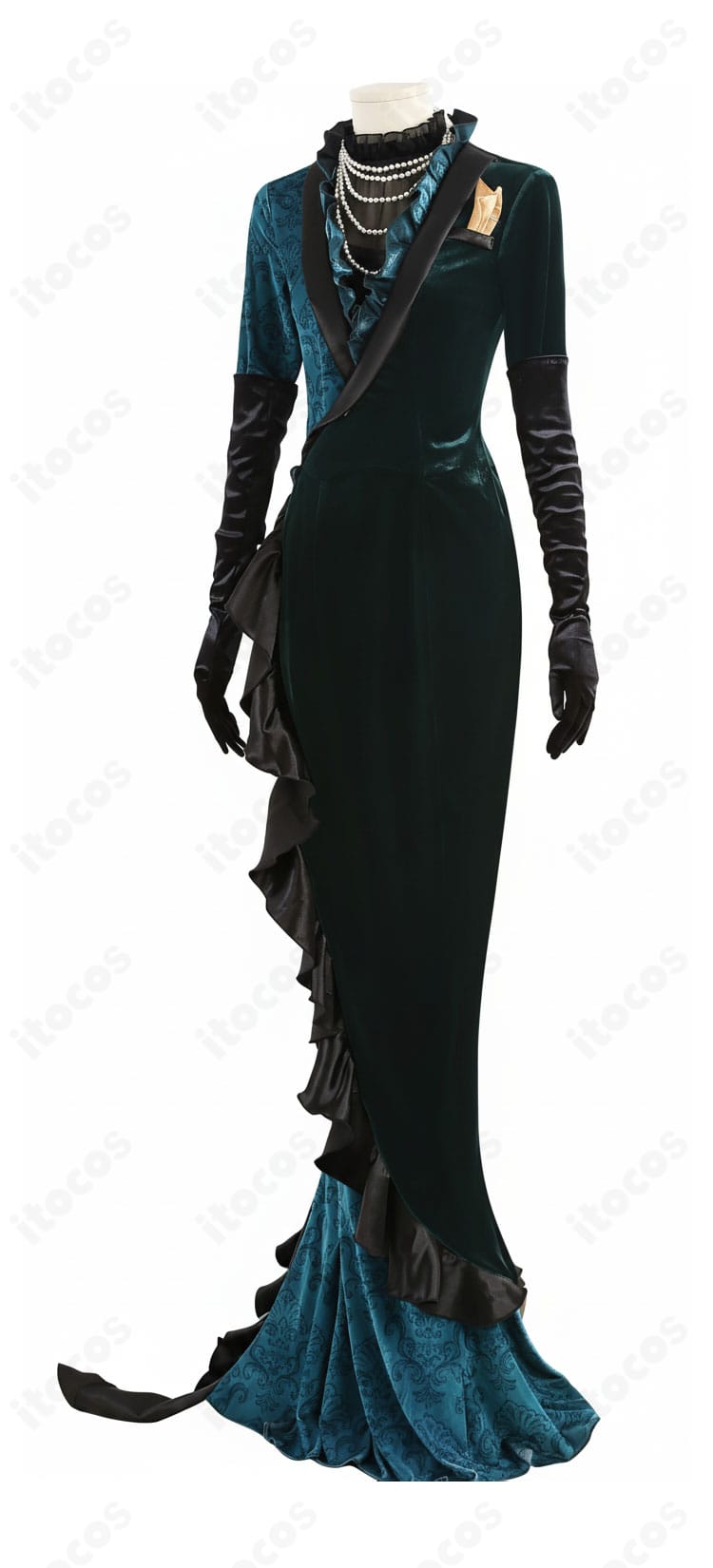 ジョルジーナ・リーチ コスプレ衣装の左側アングル。ミステリアスな雰囲気とディテールの陰影が伝わる写真