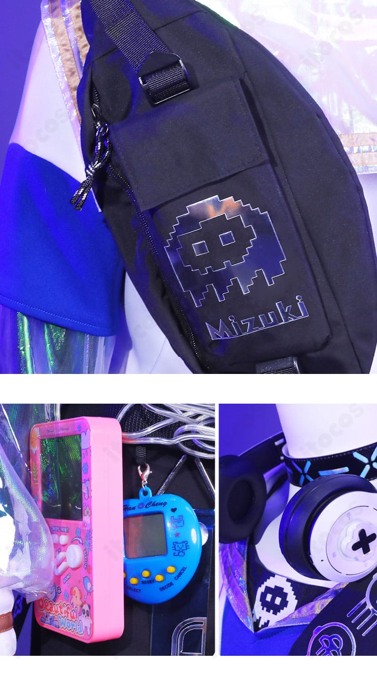 ミヅキ 永遠のプレイヤーのショルダーバッグ小物の細部アップ。金具とベルトのディテール説明