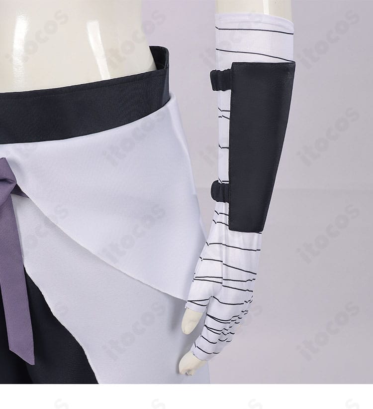 ナルト カカシ コスプレ 衣袋（ポケット）ディテール。実用性と忍者装束らしい意匠を強調。