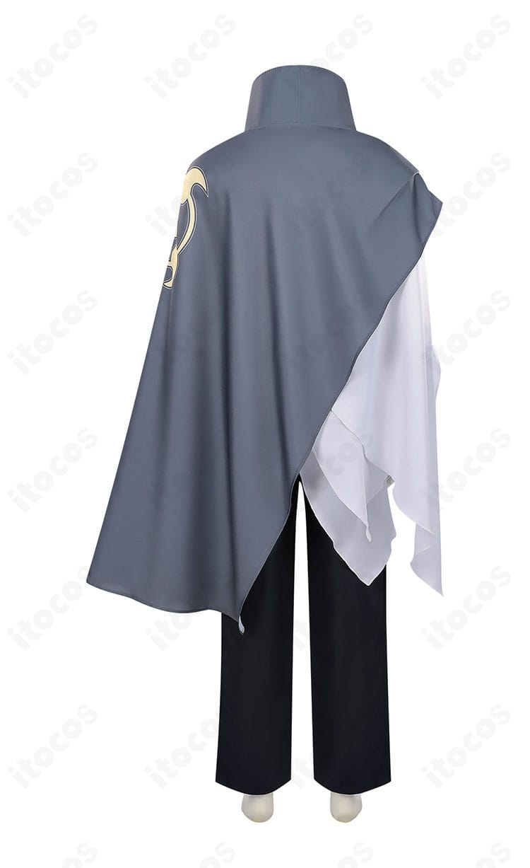 写輪眼のカカシ コスプレ衣装の背面全体。背中のラインと腰布のバランス、背面シルエットを強調。