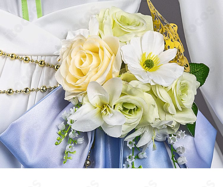 腰の花飾りディテール｜華やかな立体装飾で存在感を演出する草薙寧々衣装