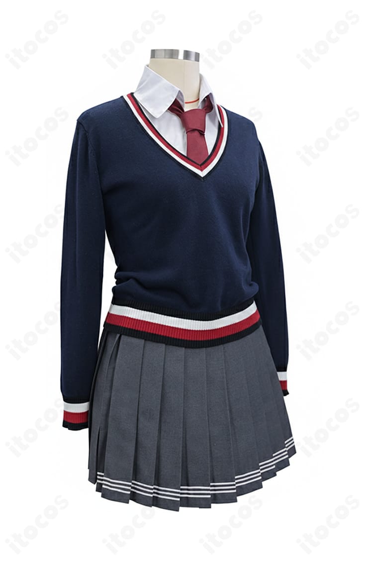 FGO 刑部姫 学生服コスプレのシャツとネクタイのディテール。襟元の仕立てやネクタイの質感・結び目の形が確認できるアップ。