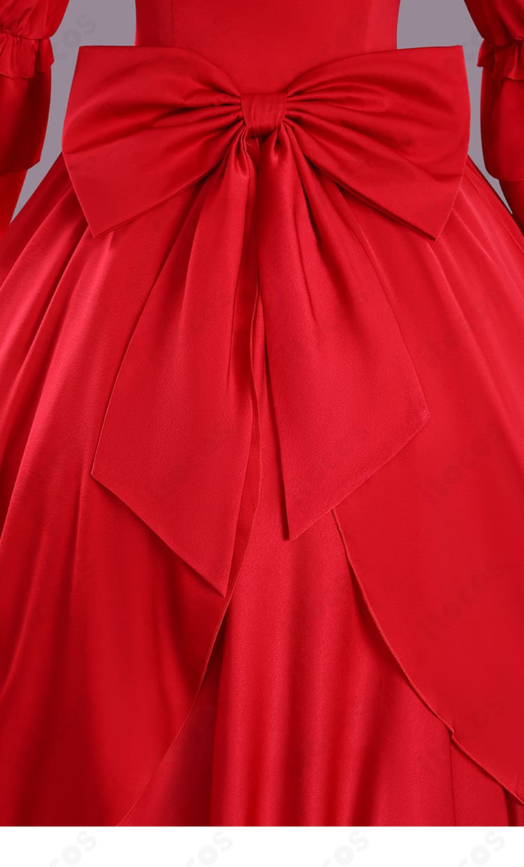 スカート背面装飾の近接。後ろ姿まで整ったラインと装飾の再現性を確認できる一枚。