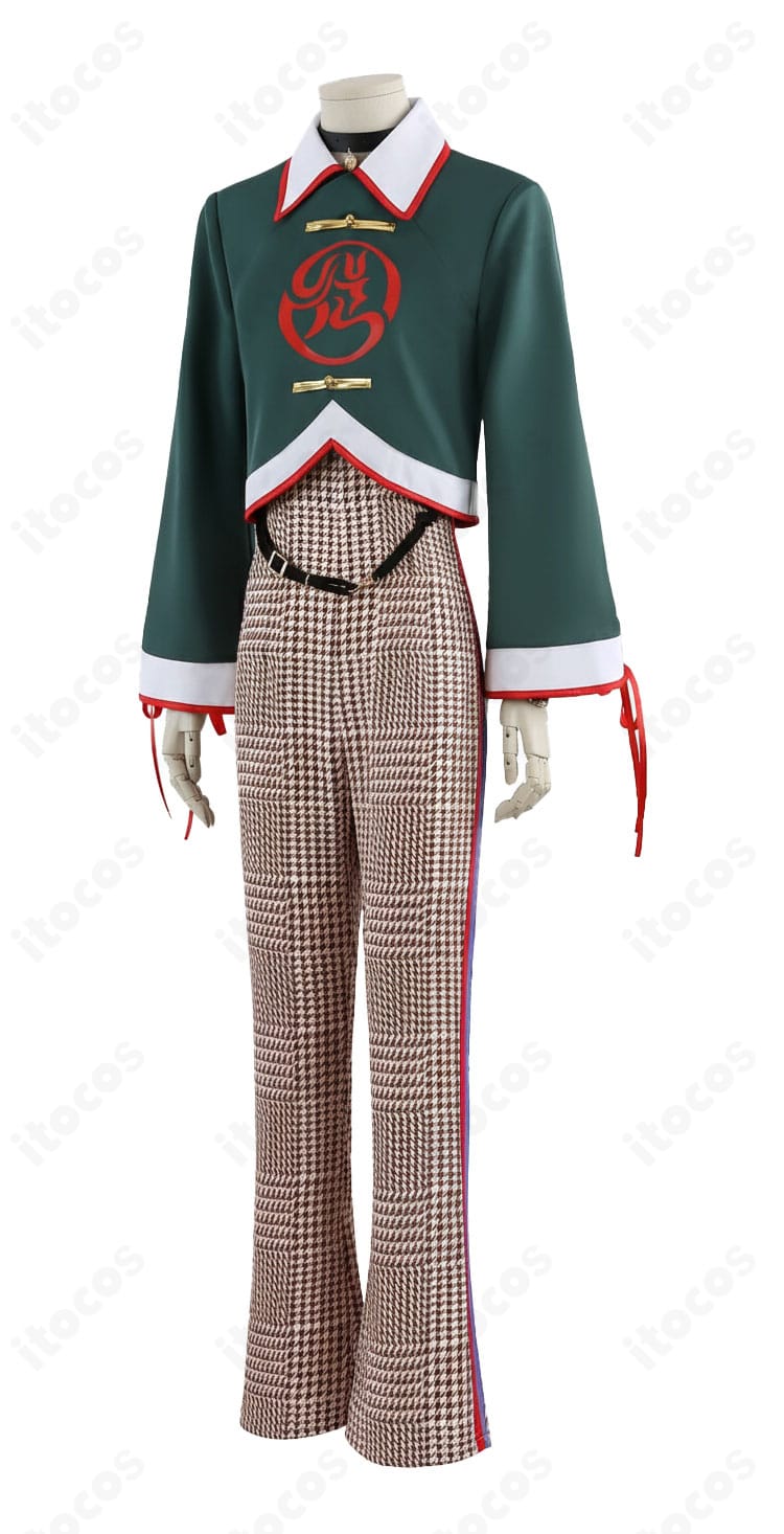 本橋依央利 コスプレ衣装の左側面。自然なシルエットと袖から裾への美しいラインが分かる角度。