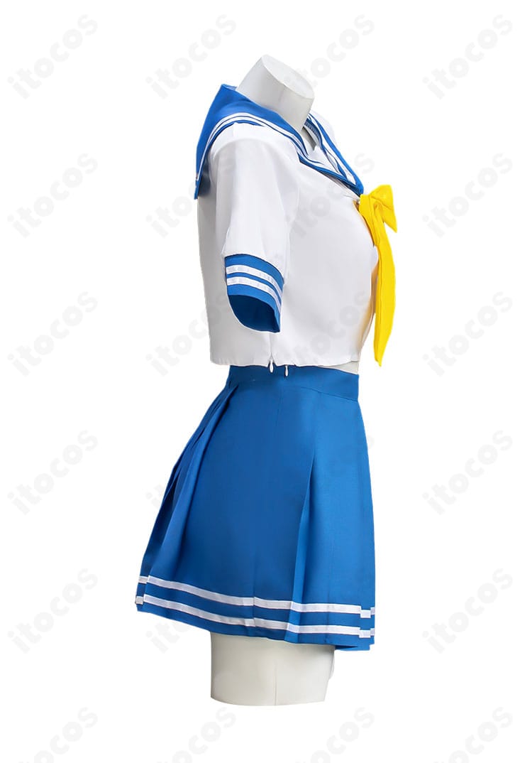 らき☆すた 泉こなた 夏服コスの右袖ディテール。袖口のライン装飾と丁寧なステッチワークを近距離で撮影。