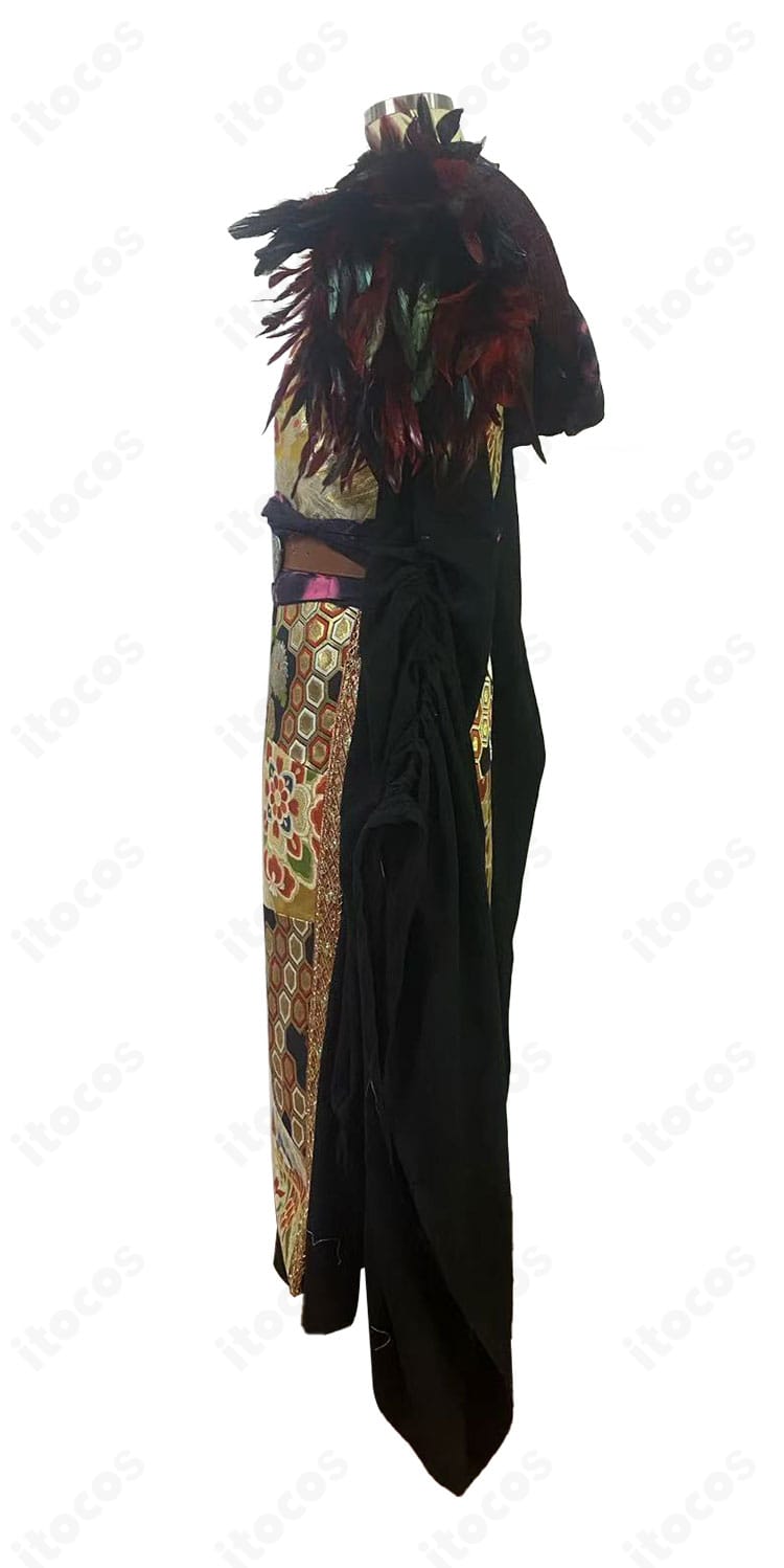 十蘭 コスプレ衣装の側面ディテール（袖丈とシルエットの落ち感）