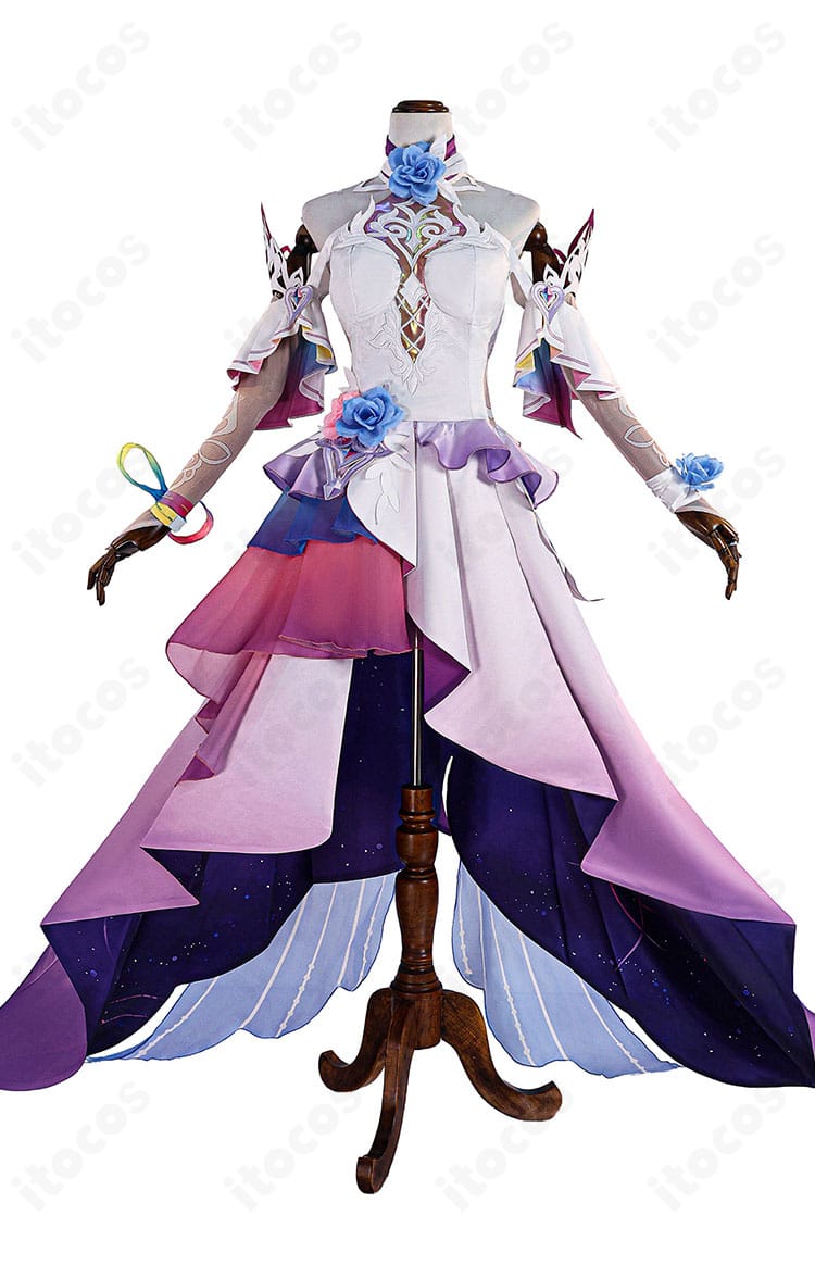 キュレネ コスプレ衣装の正面全体図。ワンピースのラインと胸元・襟元の意匠、腰飾りの配置が確認できます。