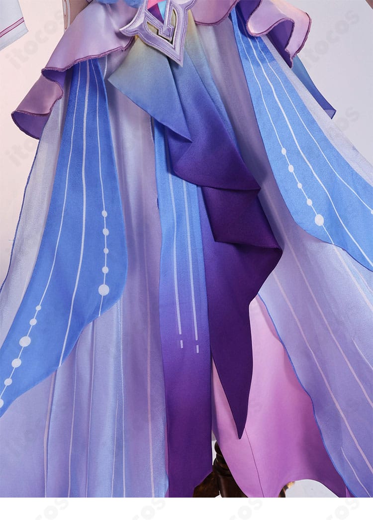 スカート背面の装飾ディテール。背面意匠とレイヤーの重なりを忠実に表現。