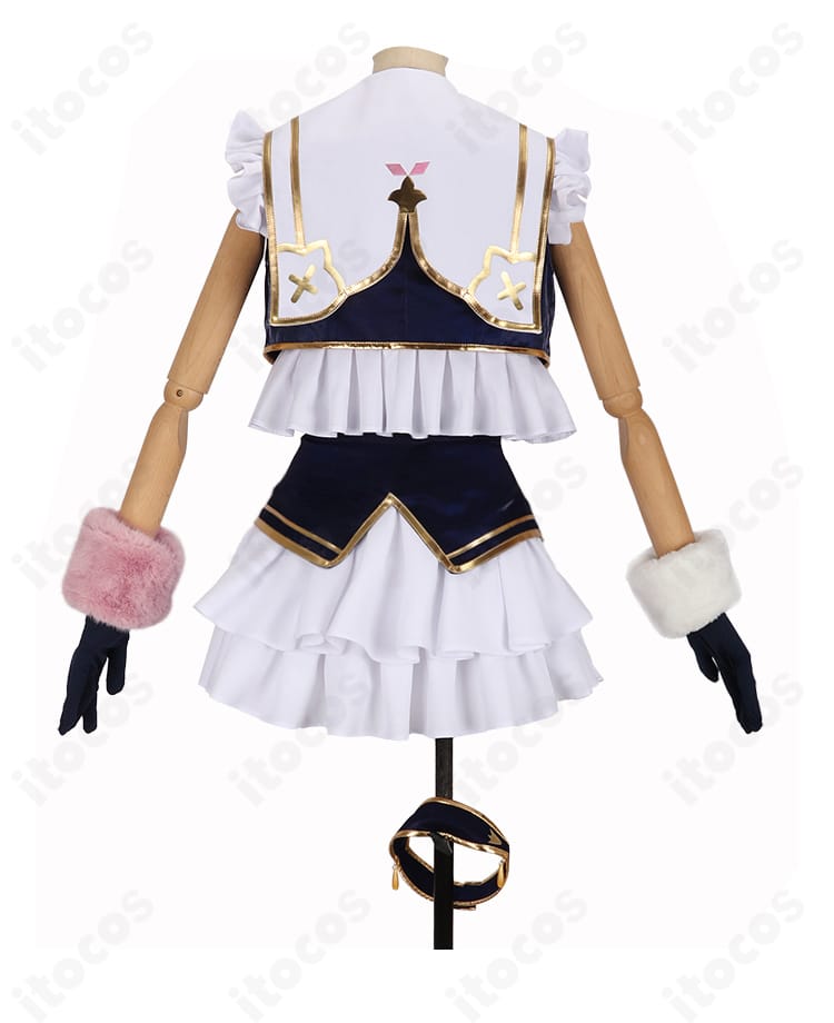 にじさんじ 椎名唯華 5th Anniversary 記念衣装の背面。背中の装飾配置やライン取り、コートの後ろ姿の落ち感がわかる画像。