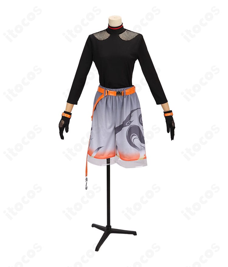 にじさんじ 北見遊征 コスプレ 黒長袖トップス 正面。デフォルト衣装のインナーブラックシャツのシルエットと襟元を明瞭に撮影。