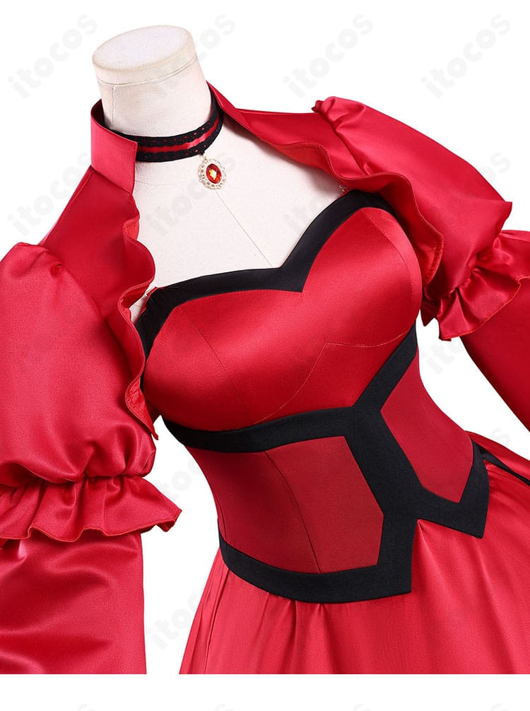 スカーレット・カスティエル ドレス 襟元装飾ディテール。繊細な刺繍と縁取りが華やかなネックデザインの接写。