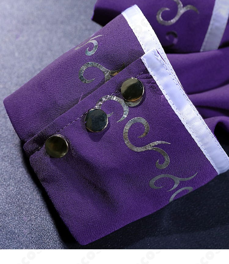 草薙寧々 コスプレ衣装の袖口ディテール。エレガントな袖デザインが手元を華やかに魅せる。