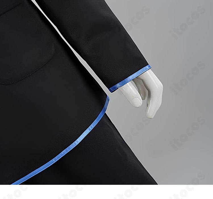 千歳朔 制服コスプレ 袖口ディテールアップ 袖の形状とステッチ再現を表示