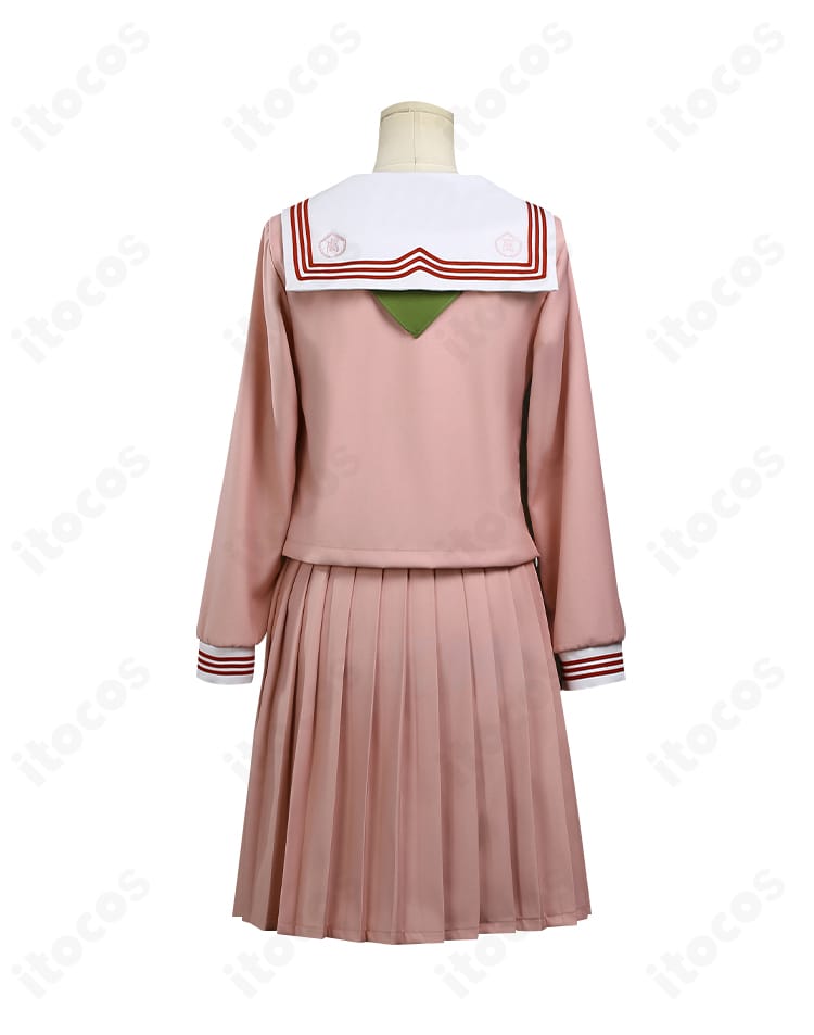 深水雛子 ピンクラビット制服 コスプレ衣装の背面。襟元のラインやスカートのプリーツまで高再現。