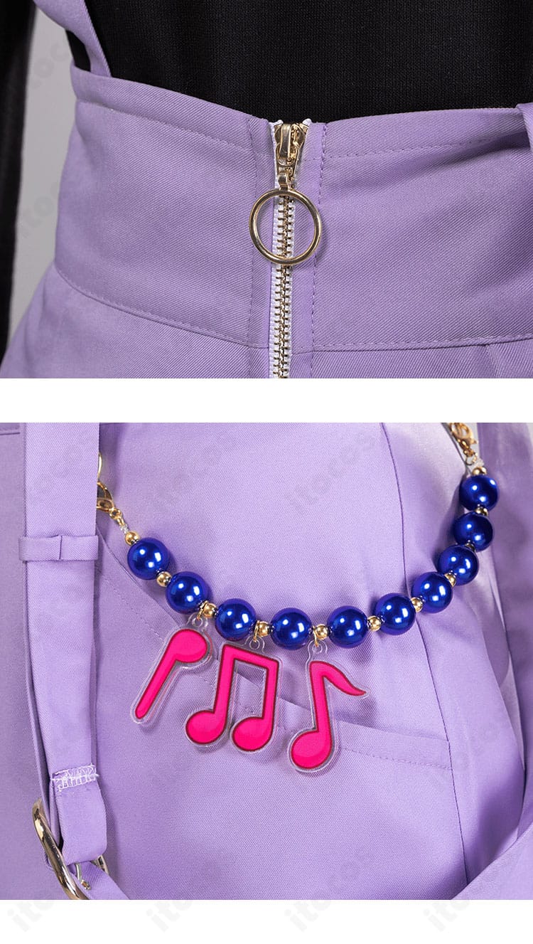 白石杏 コスプレ衣装のパンツ背面ファスナーの近接。着脱しやすい開閉仕様を示す。