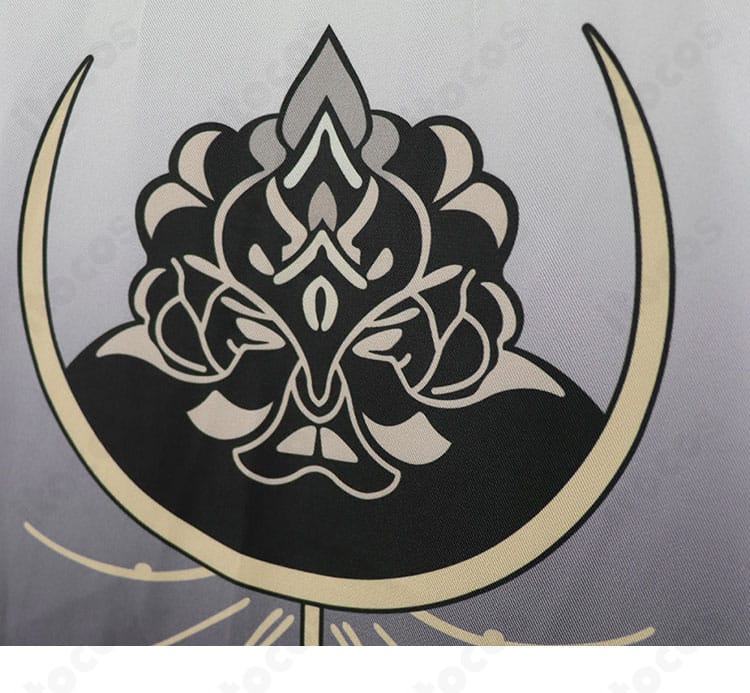 サイレントヒル f 狐面の男 コスプレ衣装の背面装飾ディテール。背中の模様とラインを美しく再現。