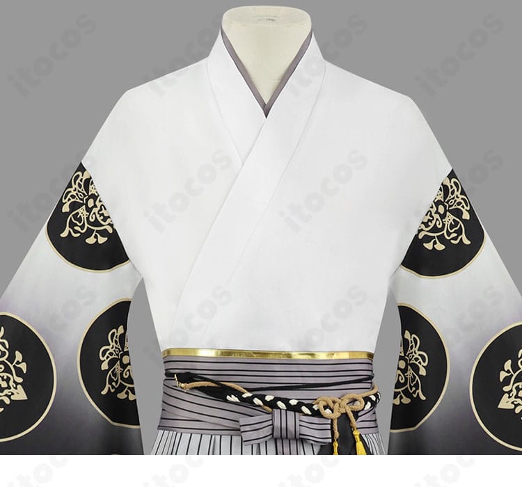 サイレントヒル f 常喜寿幸 コスプレ衣装の上衣斜襟ディテール。重なり襟の丁寧な縫製と質感が映える。