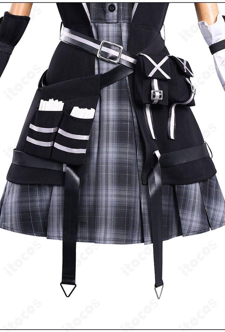 黒部ナノカ コスプレ衣装のスカート裾装飾アップ。均一なステッチと模様のコントラストが魅力的。