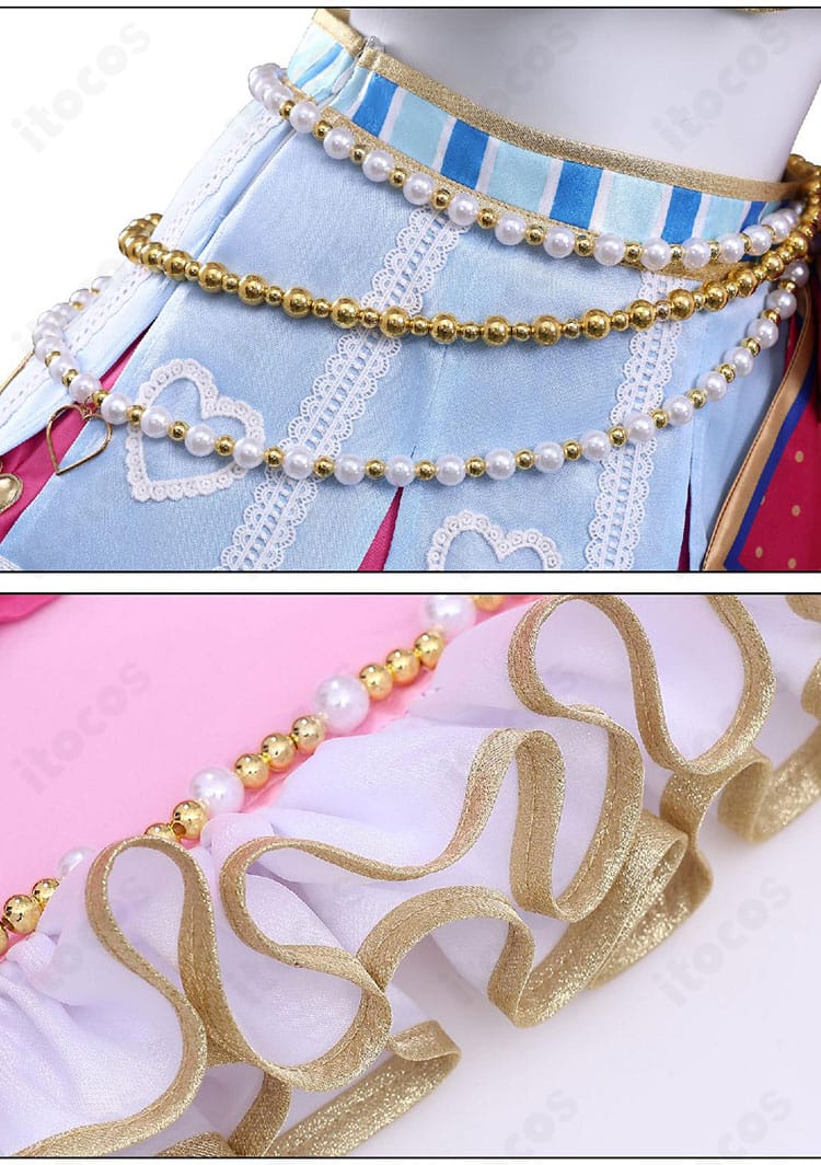 腰から裾の装飾連続写真。動きに合わせて映える可愛いデザインの流れを表現。