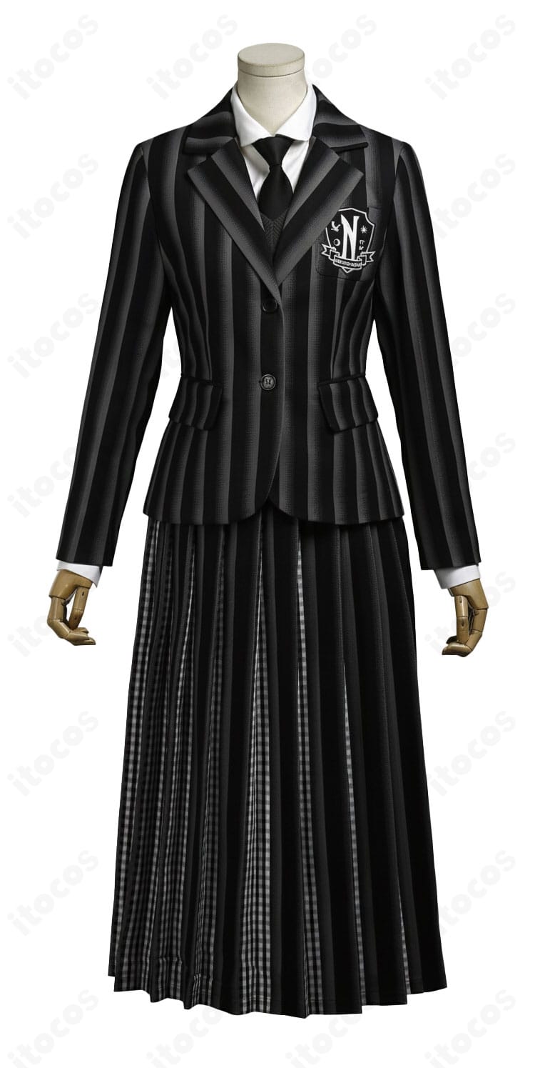 ウェンズデー・アダムス 制服S2 フロント装飾詳細｜ネクタイ・ボタン・襟元の精巧なディテール