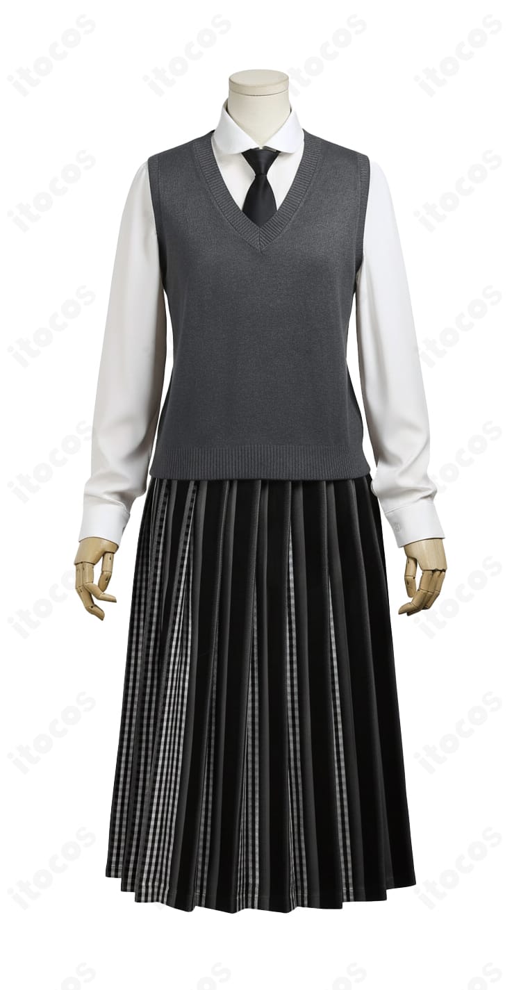 ウェンズデー・アダムス コスプレ ベストとシャツ正面｜ネヴァーモア学園らしいクラシックな雰囲気