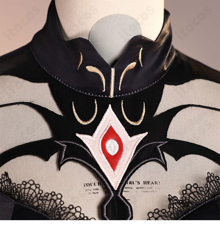 原神 ロノヴァ 死の執政 コスプレ衣装の襟元装飾ディテール。上品な襟飾りと質感を丁寧に表現。