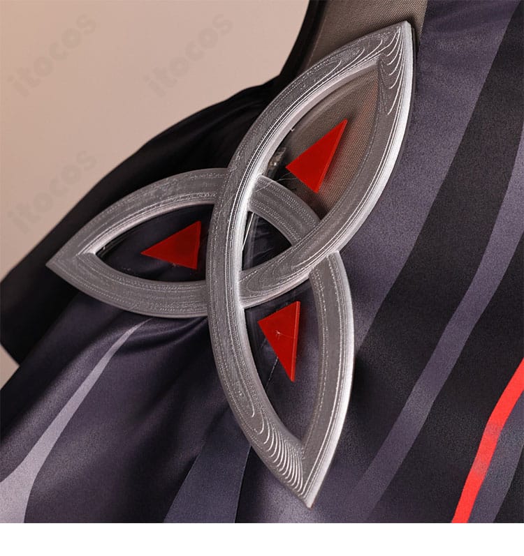 原神 ロノヴァ 死の執政 コスプレ衣装の腰飾りディテール。金属風アクセサリーが高級感を演出。