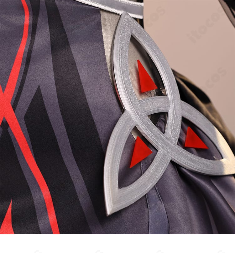 原神 ロノヴァ 死の執政 コスプレ衣装の腰側ディテール。立体装飾がシルエットを引き締め存在感をアップ。