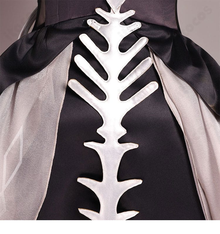 原神 ロノヴァ 死の執政 コスプレ衣装の背飾りディテール。特徴的な背面装飾が神秘的な雰囲気を強める。
