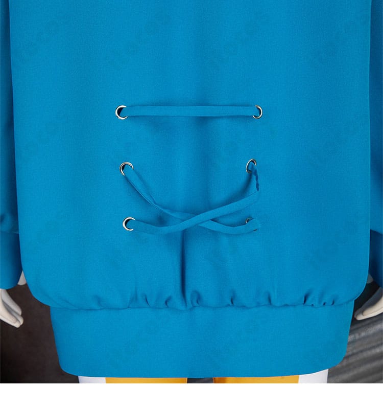 デウロ 衣装の背面コード装飾。細紐やリボン状パーツまで作り込んだ仕上げ。