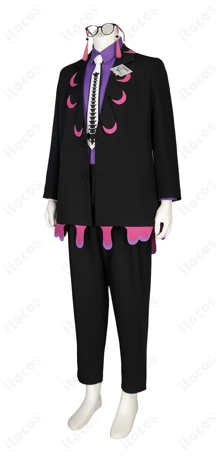 ポケットモンスター レジェンズ Z-A カラスバ コスプレ衣装の側面。立体的なコートラインとパンツのフィット感を確認できる。