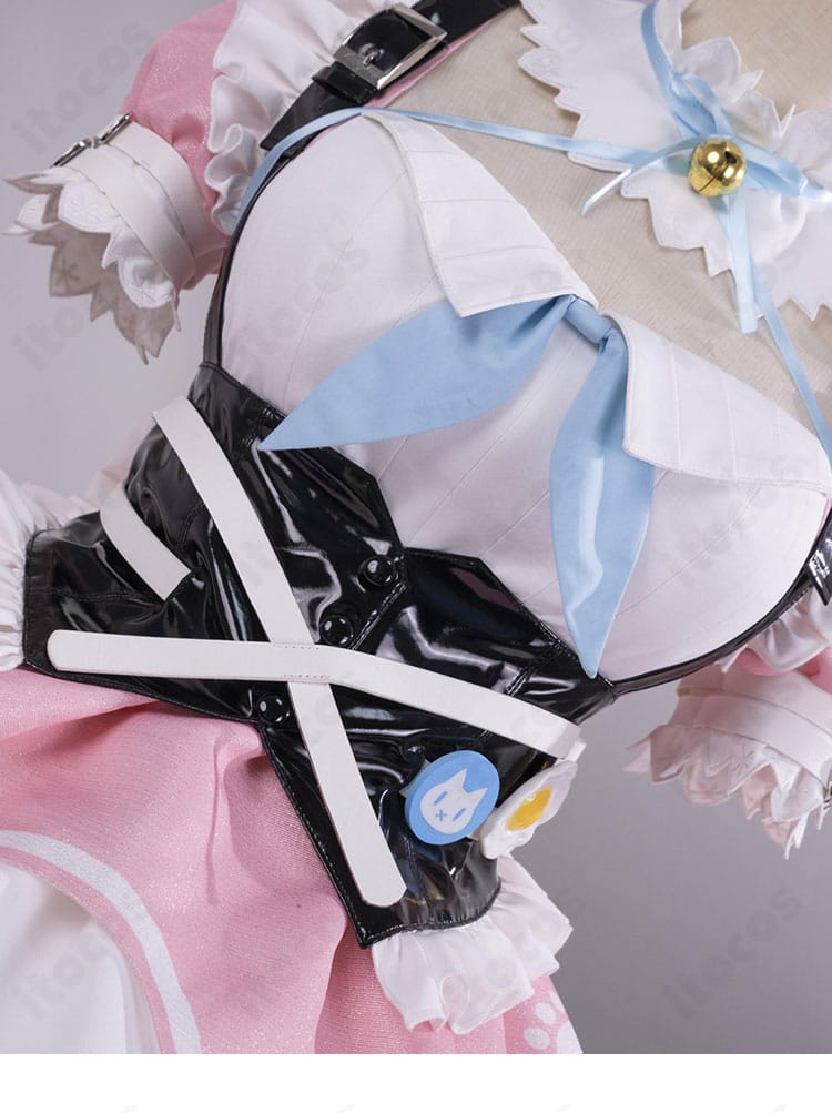 結城さくな 猫メイド衣装の衣襟レース装飾と縁取りの近接ディテール