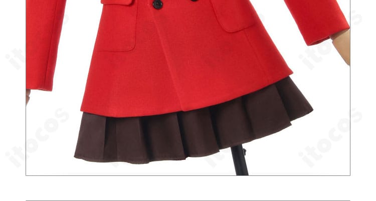 スカート裾の装飾アップ。裾の形状と縫い目の整いで軽やかな印象を与えるディテール。