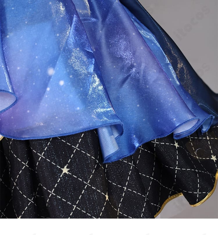 南ことり コスプレ衣装のスカート裾デザイン。装飾の縁取りとフレア感が分かる画像