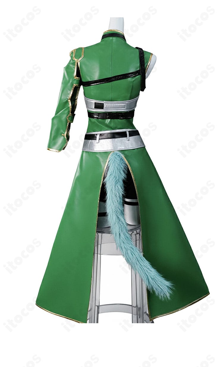 ソードアート・オンライン シノン GGOスナイパー装備 コスプレ衣装の背面全身。腰鎧とコートのライン、装着位置を確認できる写真