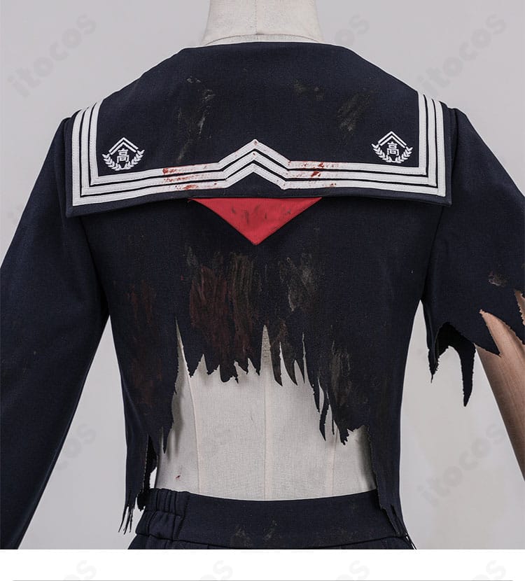 深水雛子 学生制服コスプレ 背面装飾ディテール｜設定に沿ったミニマルな意匠を再現