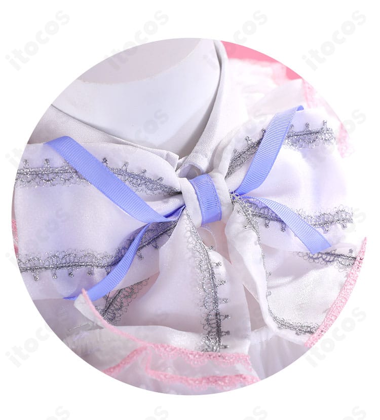 暁山瑞希 ハイド・クリノリン 蝴蝶ネクタイ装飾のアップ。可愛いリボンと中心パーツの質感が分かる