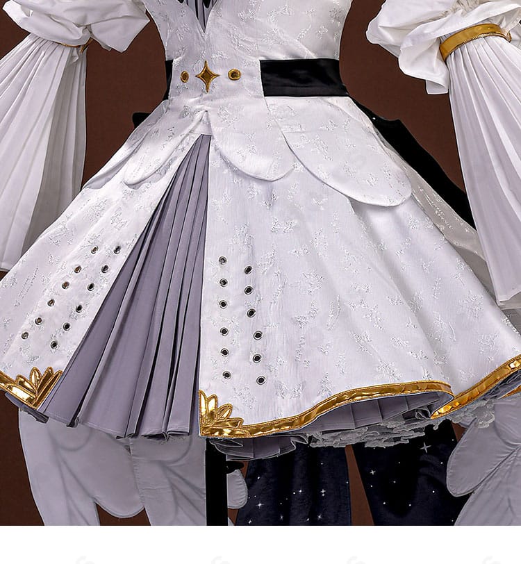 初音ミク「プレイオン」衣装のウエスト装飾アップ。繊細な装飾とステッチワークで高級感を演出した仕立てを近距離で確認可能。