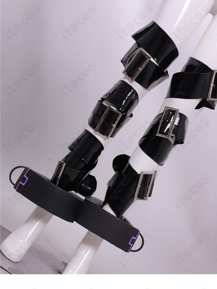 足元アクセサリーの接写ディテール（ホロライブ コスプレ）